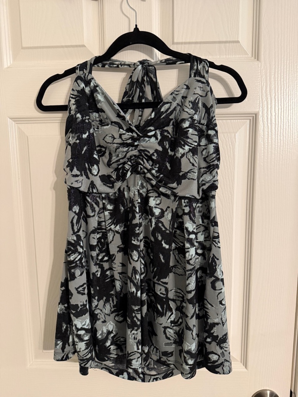 torrid Black & Gray Floral Print Sleeveless Tank